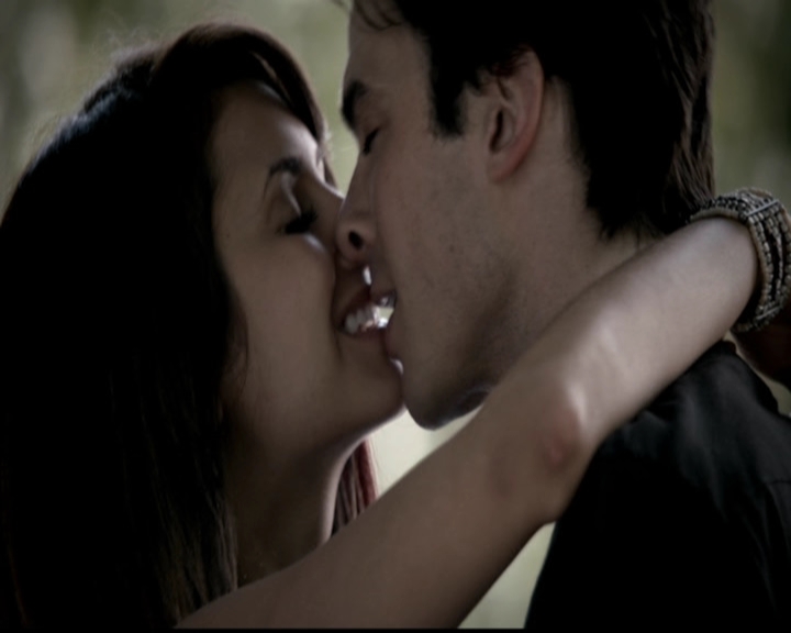 VampireDiariesWorld-dot-org_5x02TrueLies2210.jpg
