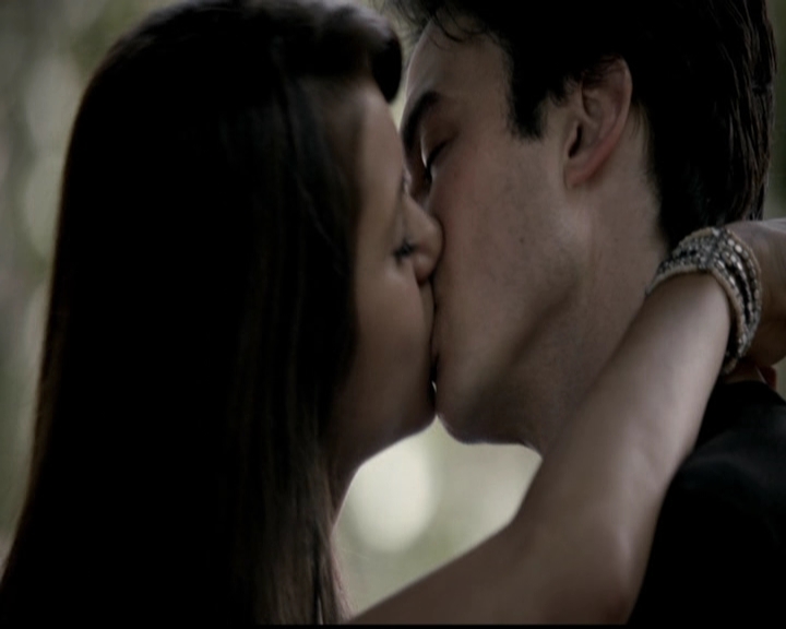 VampireDiariesWorld-dot-org_5x02TrueLies2211.jpg