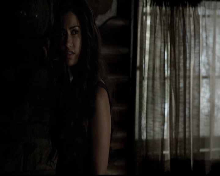 VampireDiariesWorld-dot-org_5x03OriginalSin0528.jpg