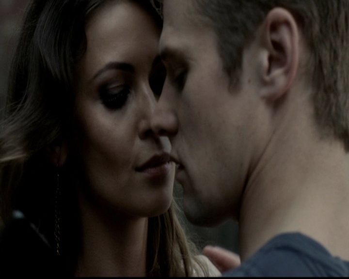 VampireDiariesWorld-dot-org_5x03OriginalSin0759.jpg