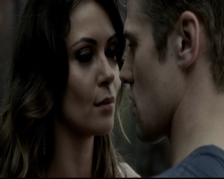 VampireDiariesWorld-dot-org_5x03OriginalSin0760.jpg