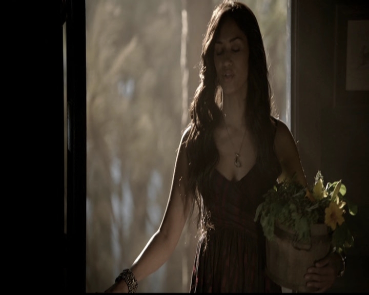 VampireDiariesWorld-dot-org_5x03OriginalSin0773.jpg