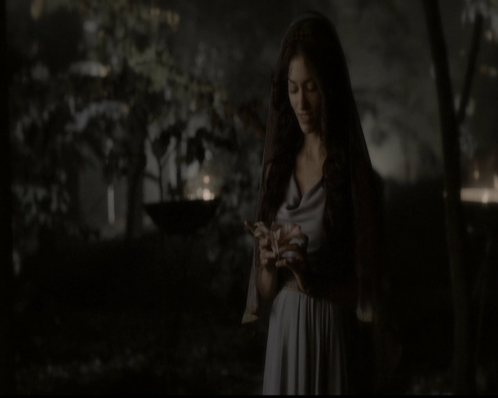 VampireDiariesWorld-dot-org_5x03OriginalSin0844.jpg