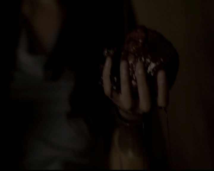 VampireDiariesWorld-dot-org_5x03OriginalSin1277.jpg