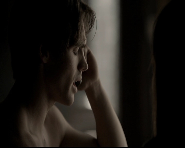 VampireDiariesWorld-dot-org_5x04ForWhomtheBellTolls0385.jpg