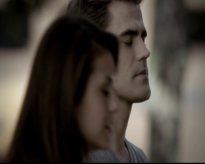 VampireDiariesWorld-dot-org_5x04ForWhomtheBellTolls0797.jpg