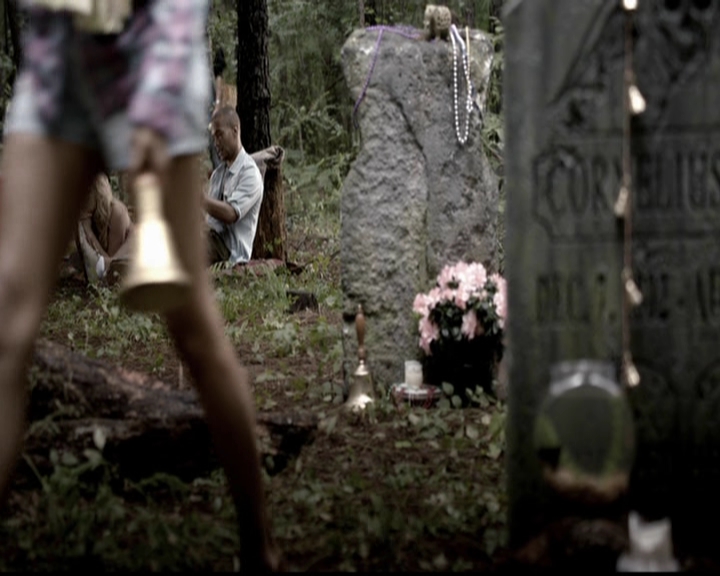 VampireDiariesWorld-dot-org_5x04ForWhomtheBellTolls0907.jpg