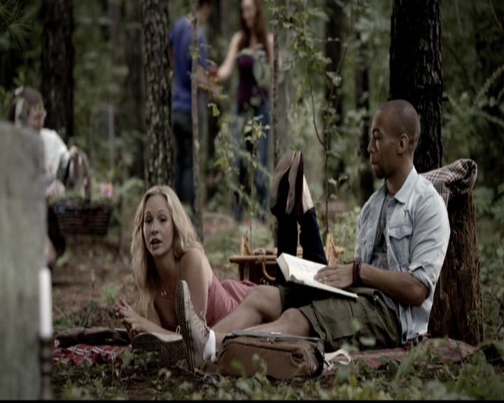 VampireDiariesWorld-dot-org_5x04ForWhomtheBellTolls0917.jpg