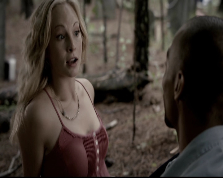 VampireDiariesWorld-dot-org_5x04ForWhomtheBellTolls0929.jpg