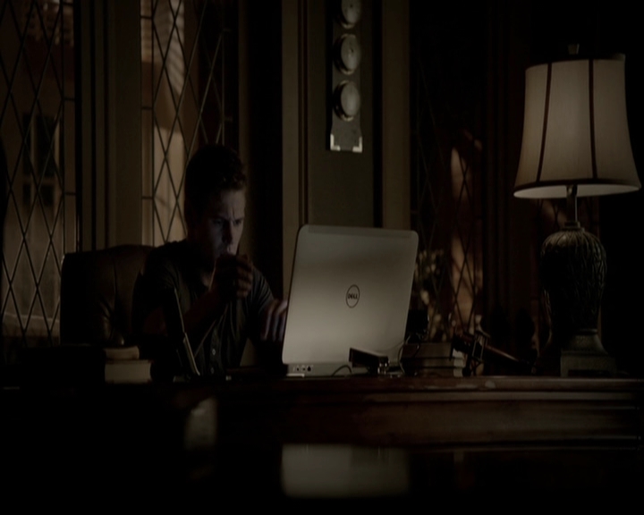 VampireDiariesWorld-dot-org_5x04ForWhomtheBellTolls1282.jpg