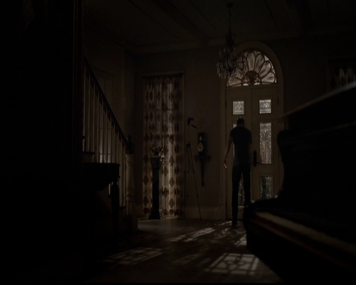 VampireDiariesWorld-dot-org_5x04ForWhomtheBellTolls1550.jpg