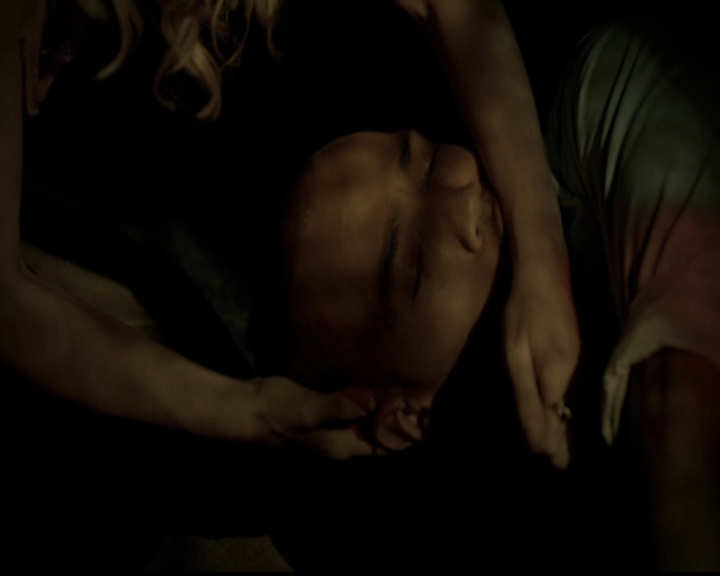 VampireDiariesWorld-dot-org_5x04ForWhomtheBellTolls1606.jpg