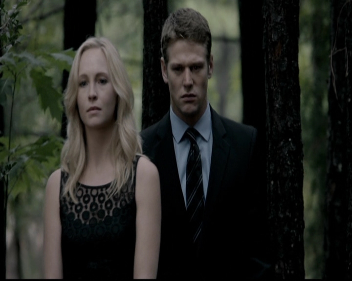 VampireDiariesWorld-dot-org_5x04ForWhomtheBellTolls1925.jpg