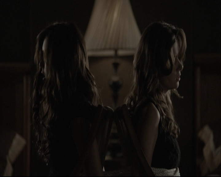 VampireDiariesWorld-dot-org_5x05MontersBall-deletedscenes2531.jpg