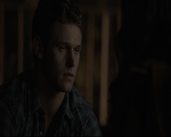 VampireDiariesWorld-dot-org_5x05MontersBall-deletedscenes2573.jpg