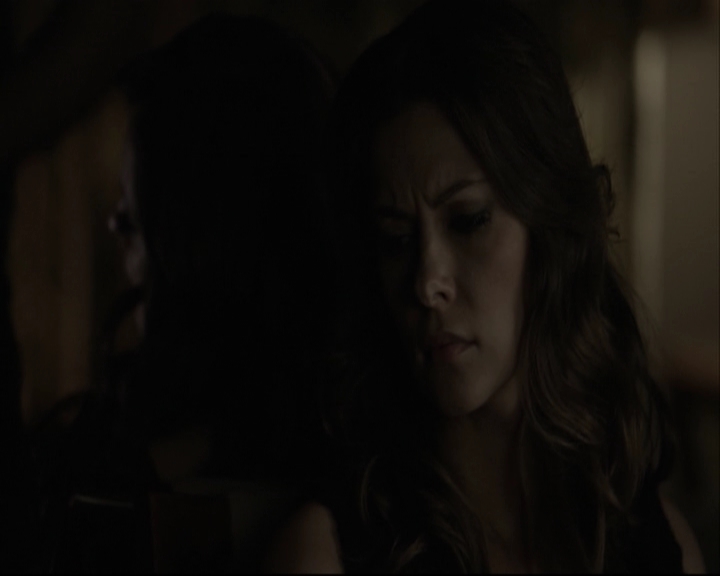 VampireDiariesWorld-dot-org_5x05MontersBall-deletedscenes2583.jpg