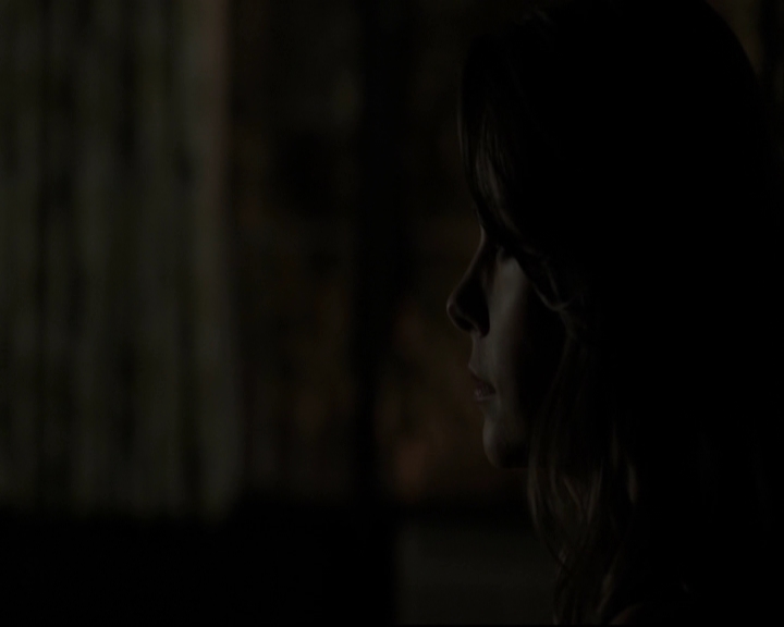 VampireDiariesWorld-dot-org_5x05MontersBall-deletedscenes2609.jpg