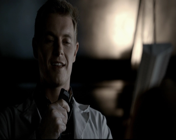 VampireDiariesWorld-dot-org_5x05MontersBall0116.jpg