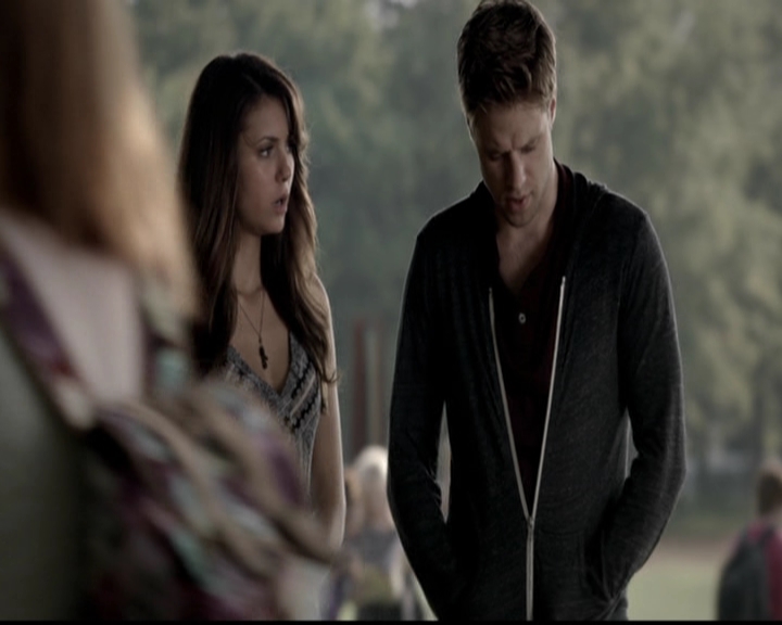 VampireDiariesWorld-dot-org_5x05MontersBall0344.jpg