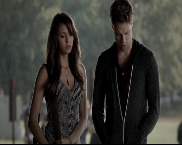 VampireDiariesWorld-dot-org_5x05MontersBall0345.jpg