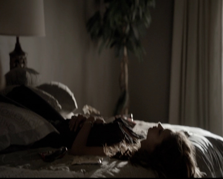 VampireDiariesWorld-dot-org_5x05MontersBall0388.jpg