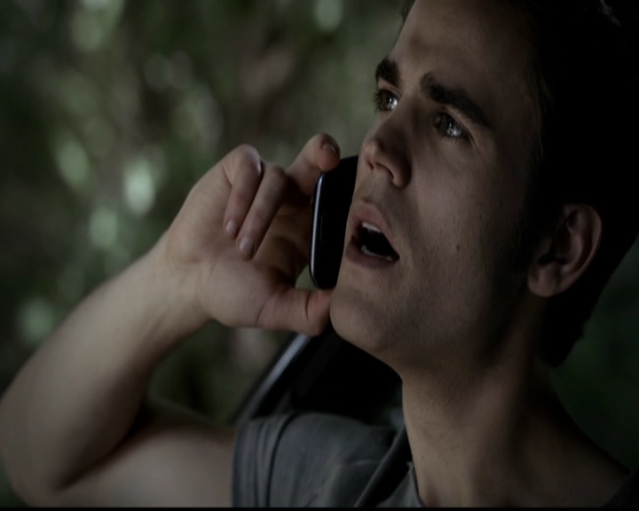 VampireDiariesWorld-dot-org_5x05MontersBall0391.jpg