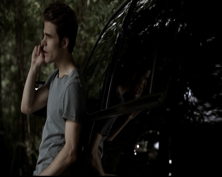 VampireDiariesWorld-dot-org_5x05MontersBall0401.jpg