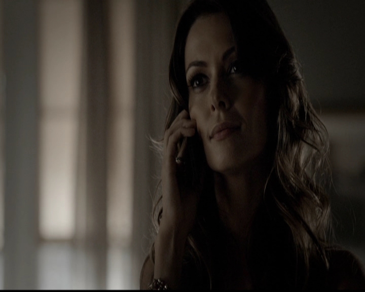 VampireDiariesWorld-dot-org_5x05MontersBall0407.jpg