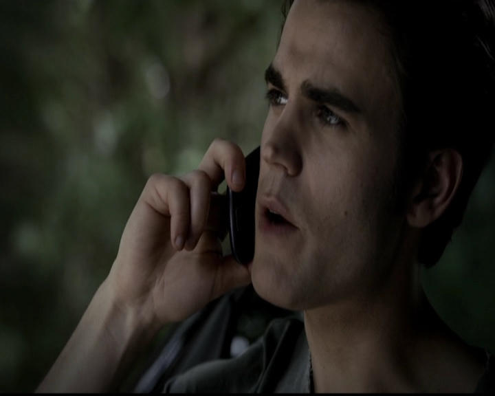 VampireDiariesWorld-dot-org_5x05MontersBall0408.jpg