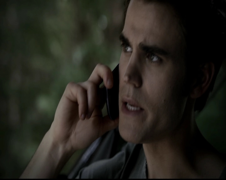 VampireDiariesWorld-dot-org_5x05MontersBall0410.jpg