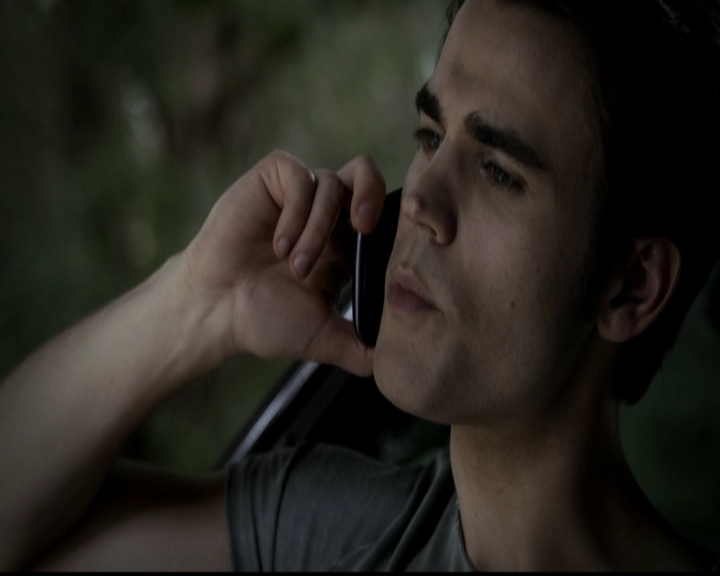 VampireDiariesWorld-dot-org_5x05MontersBall0420.jpg