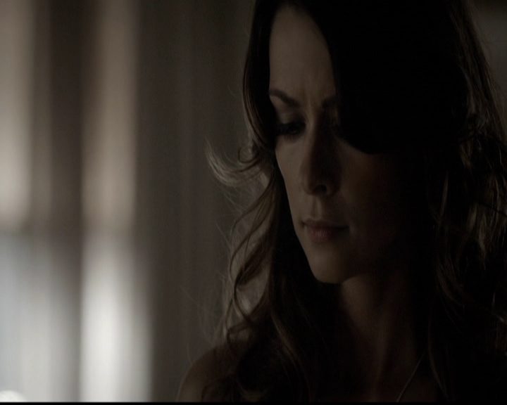 VampireDiariesWorld-dot-org_5x05MontersBall0434.jpg