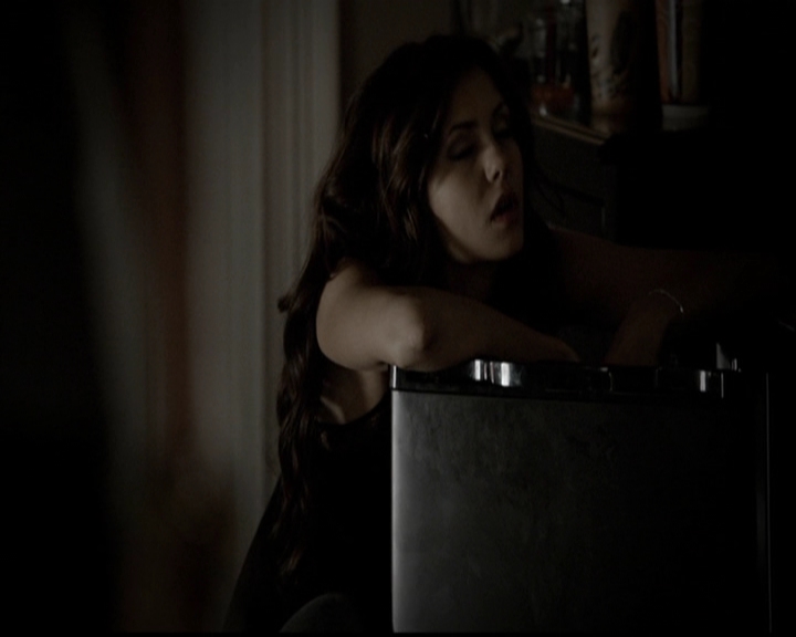 VampireDiariesWorld-dot-org_5x05MontersBall0435.jpg