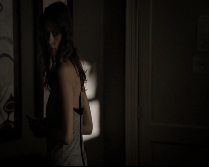 VampireDiariesWorld-dot-org_5x05MontersBall0438.jpg