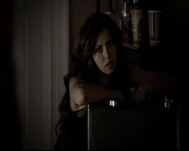 VampireDiariesWorld-dot-org_5x05MontersBall0440.jpg