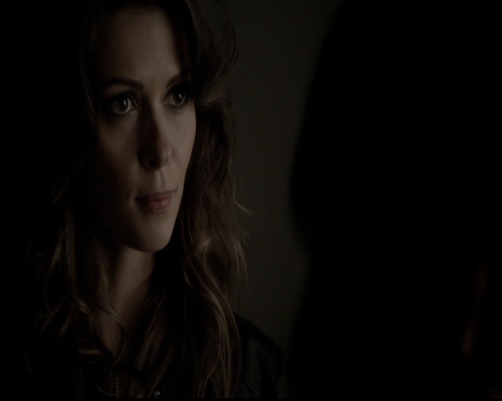 VampireDiariesWorld-dot-org_5x05MontersBall0468.jpg