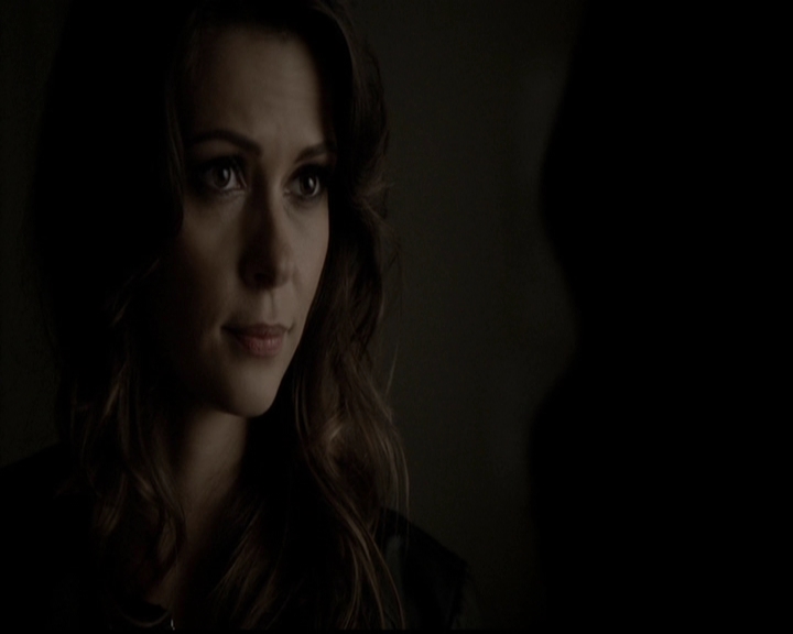 VampireDiariesWorld-dot-org_5x05MontersBall0479.jpg