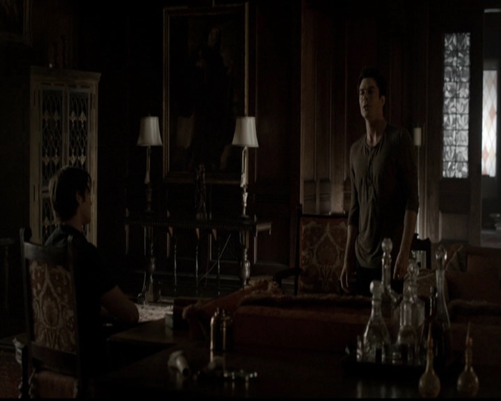 VampireDiariesWorld-dot-org_5x05MontersBall0483.jpg