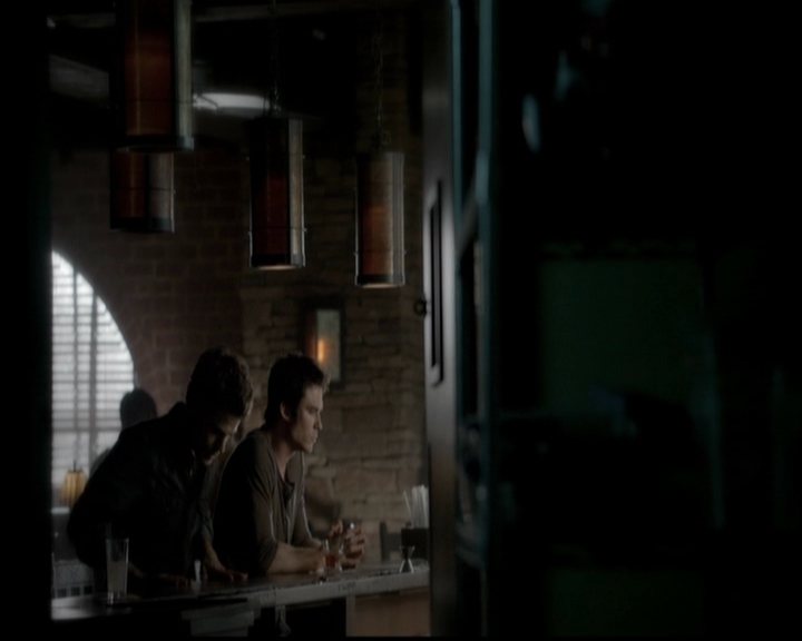 VampireDiariesWorld-dot-org_5x05MontersBall0518.jpg