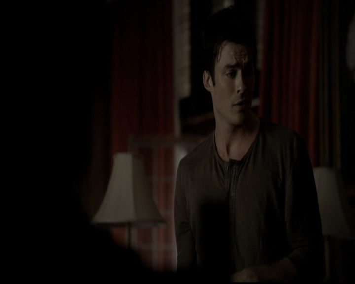 VampireDiariesWorld-dot-org_5x05MontersBall0533.jpg