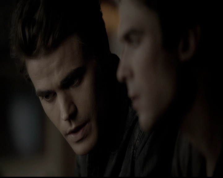 VampireDiariesWorld-dot-org_5x05MontersBall0597.jpg