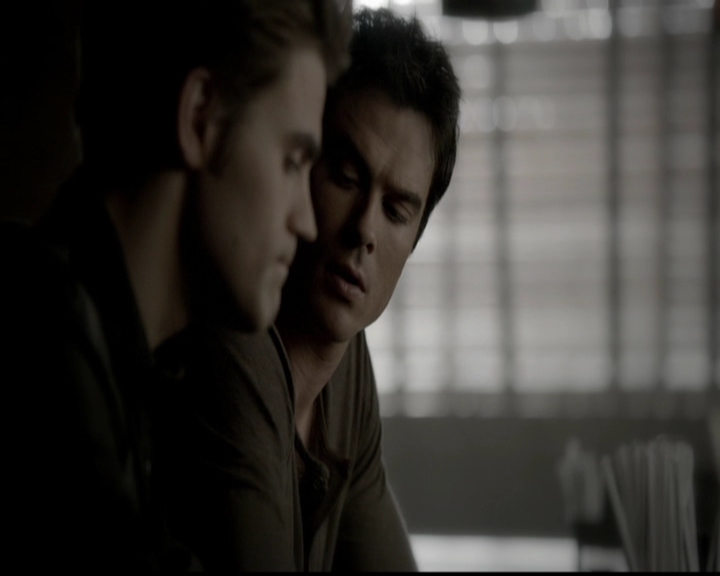 VampireDiariesWorld-dot-org_5x05MontersBall0603.jpg