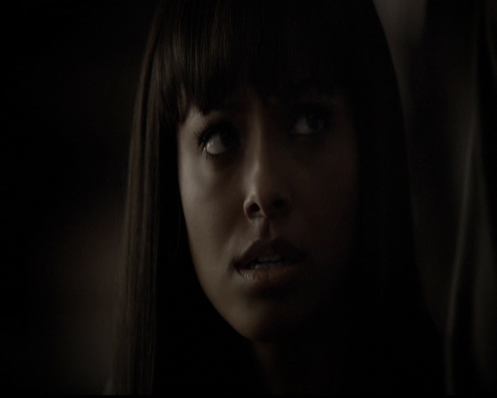 VampireDiariesWorld-dot-org_5x05MontersBall0616.jpg