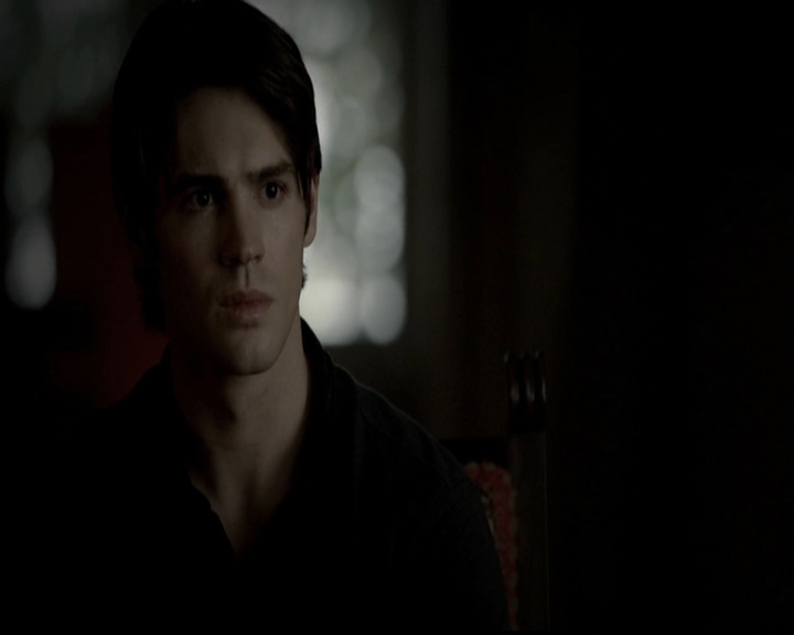 VampireDiariesWorld-dot-org_5x05MontersBall0625.jpg