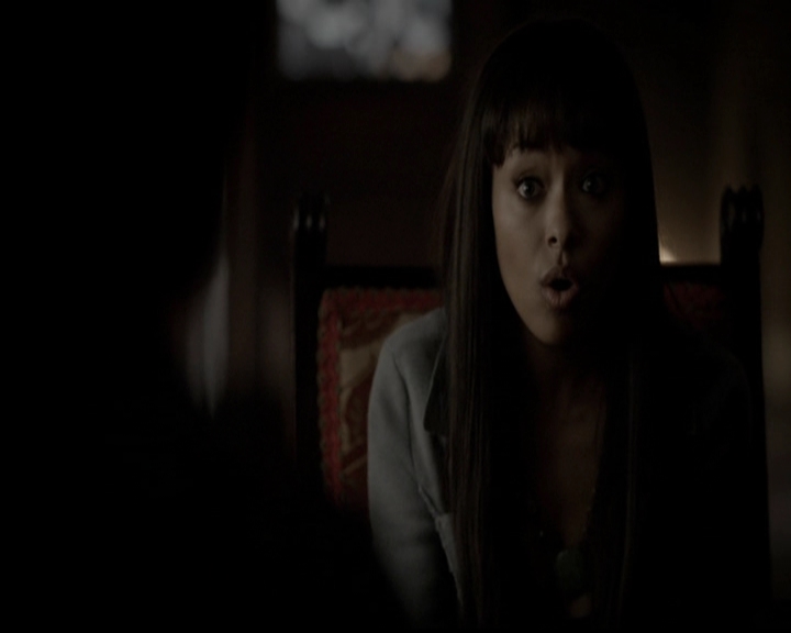 VampireDiariesWorld-dot-org_5x05MontersBall0635.jpg