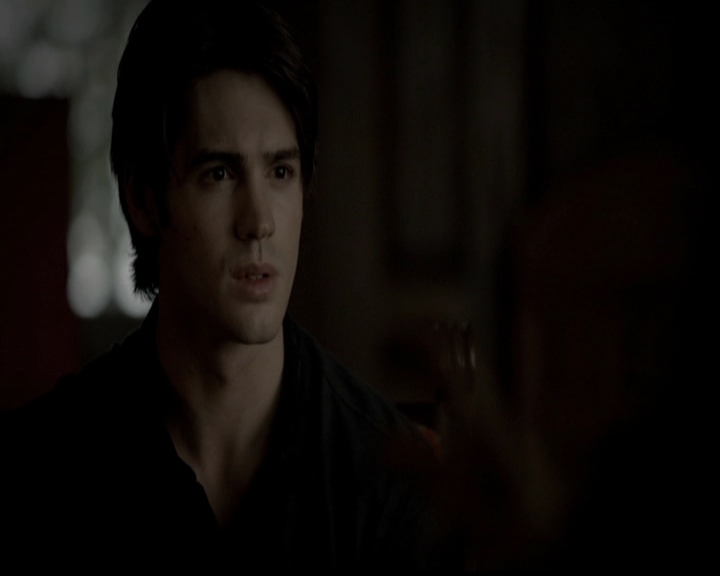 VampireDiariesWorld-dot-org_5x05MontersBall0637.jpg