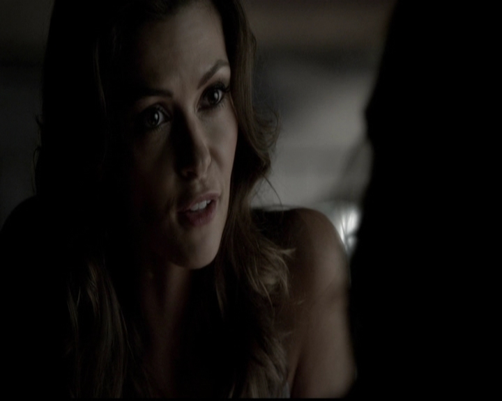 VampireDiariesWorld-dot-org_5x05MontersBall0727.jpg