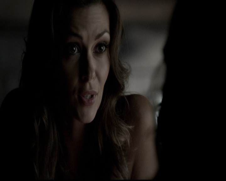 VampireDiariesWorld-dot-org_5x05MontersBall0730.jpg