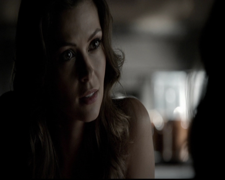 VampireDiariesWorld-dot-org_5x05MontersBall0737.jpg