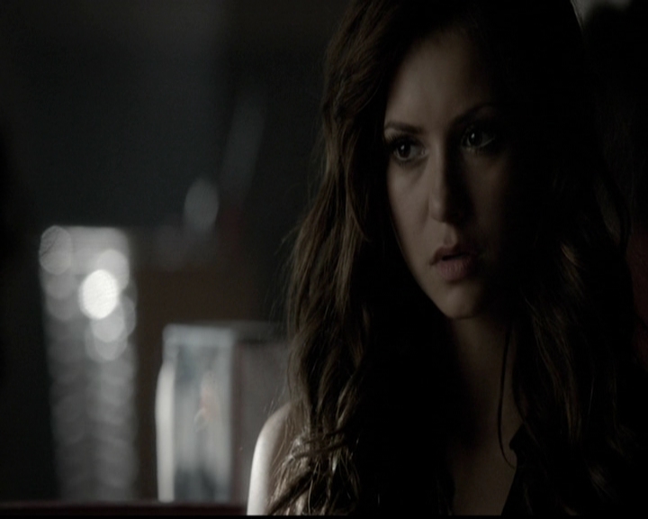 VampireDiariesWorld-dot-org_5x05MontersBall0745.jpg